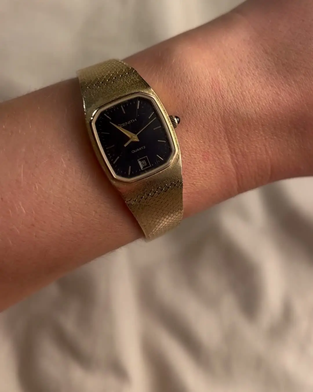 Zenith Quartz ref. 12.1680.106 — dial angle