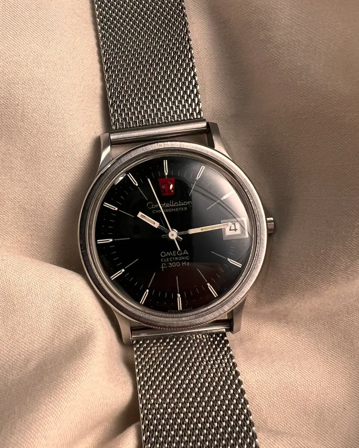 Omega Constellation Electronic f300Hz Chronometer ref. 198.003 — dial