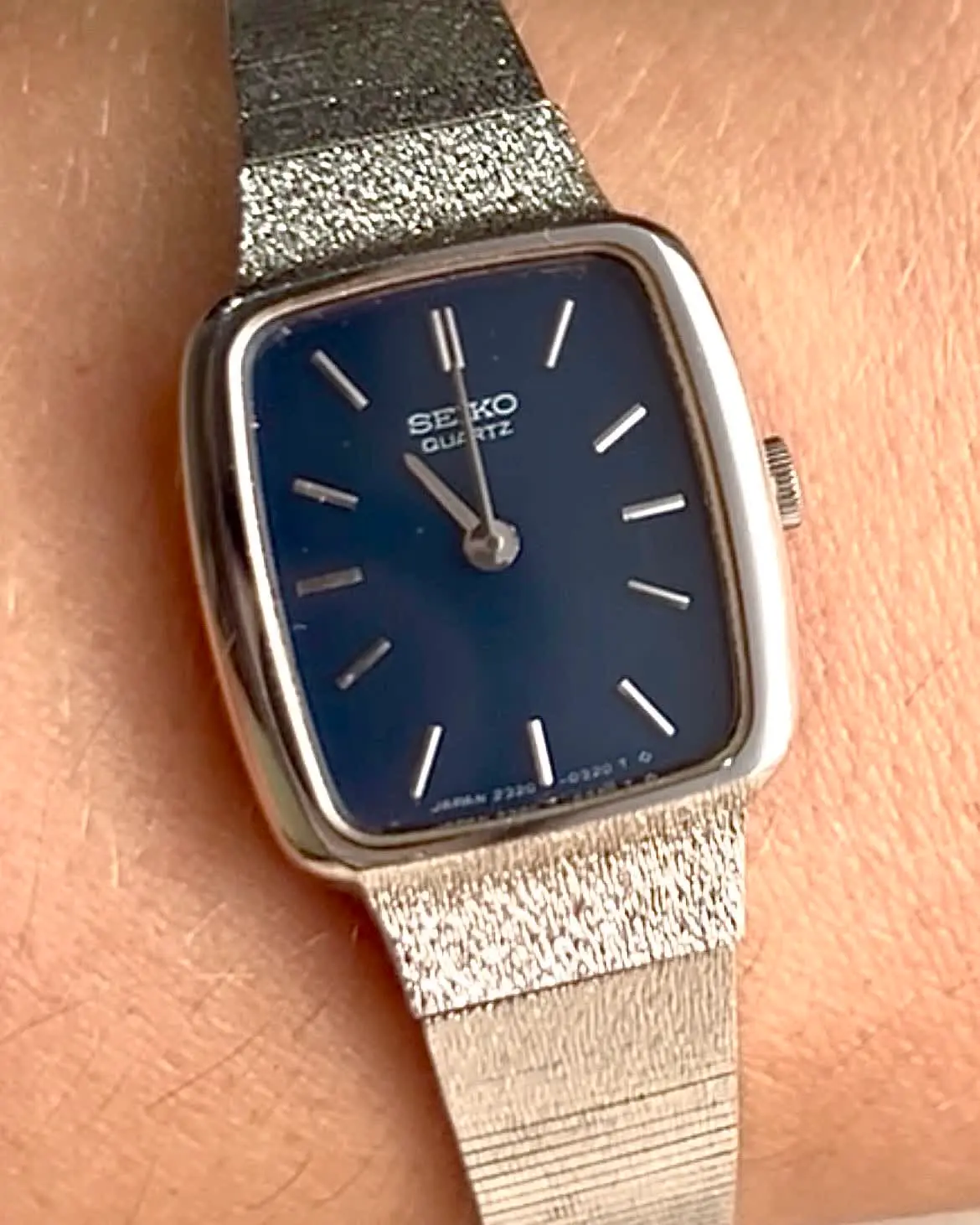 Seiko Quartz ref. 2320-5220 — dial