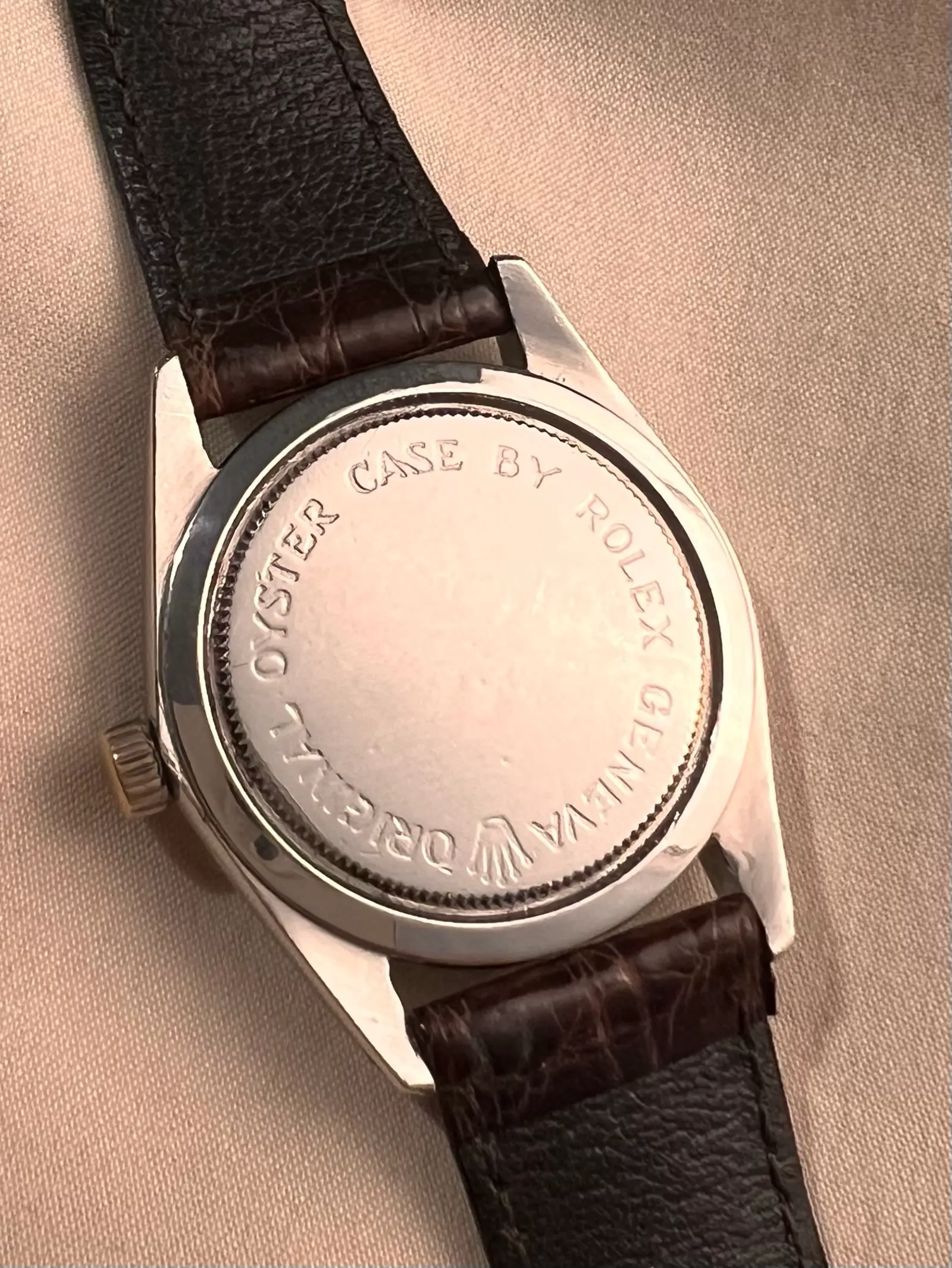 Tudor Oyster Royal ref. 7984 — caseback detail