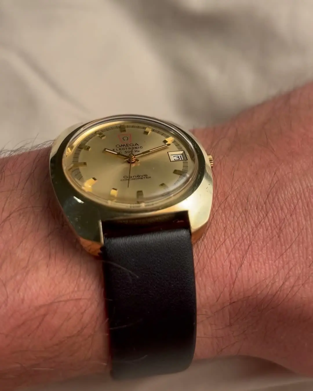 Omega Electronic f300Hz Genève Chronometer — profile