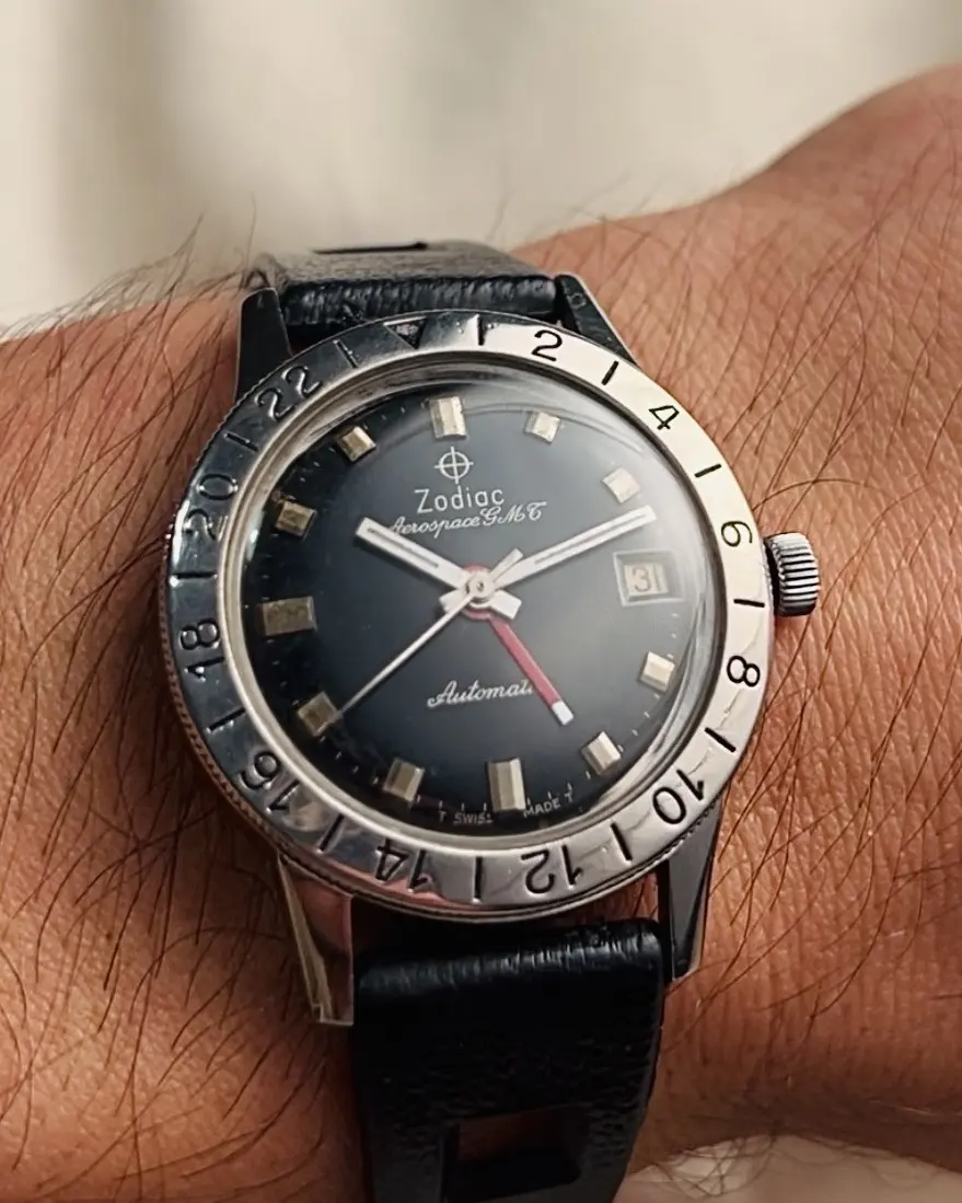 Zodiac Aerospace GMT — dial